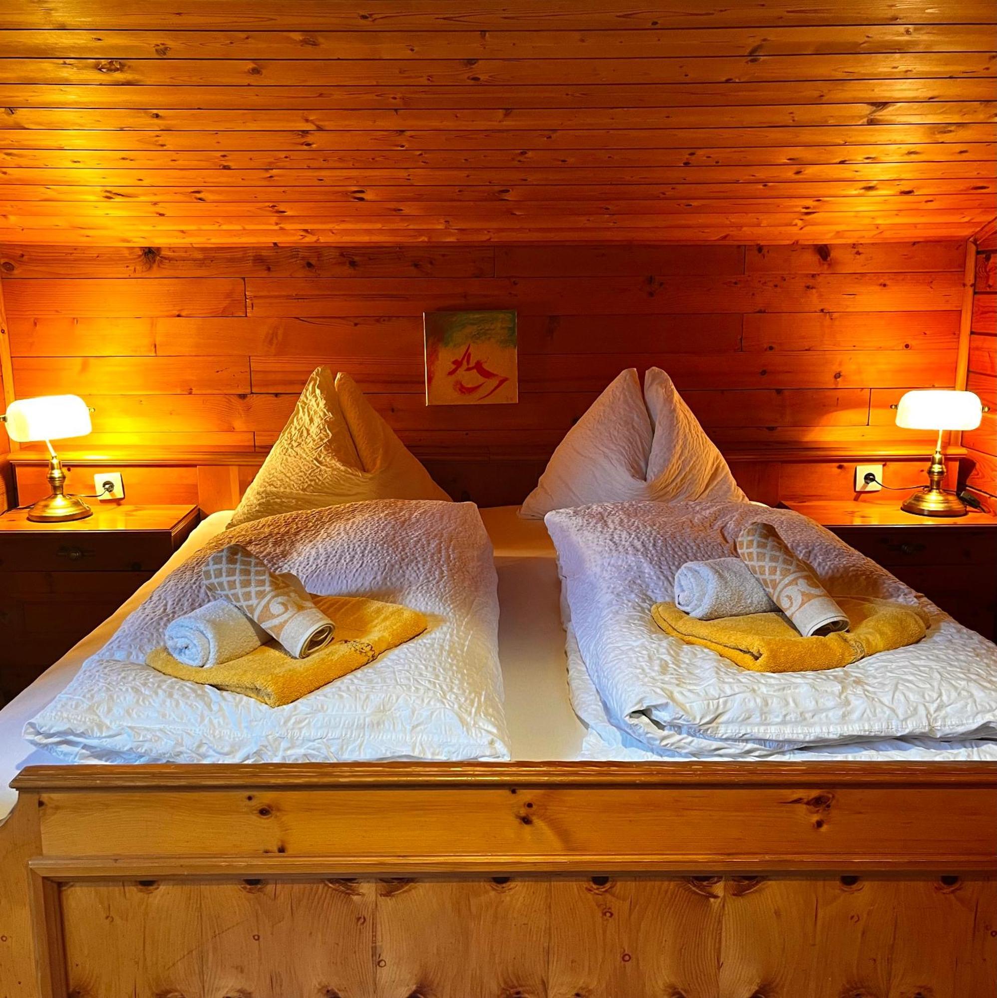 Chalets Zoehrer - Wohnen Am Wasser Вайсензе Екстер'єр фото